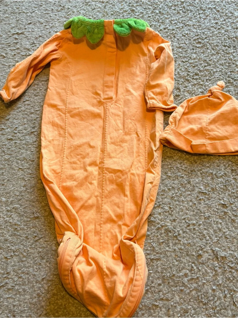 Pottery Barn Lil Pumpkin Orange Infant Gown Green Leaf Collar Bunting Costume